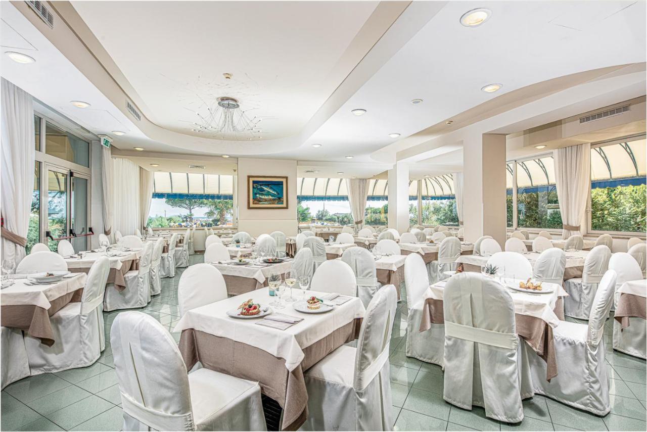 Hotel Bellevue Бибионе Экстерьер фото