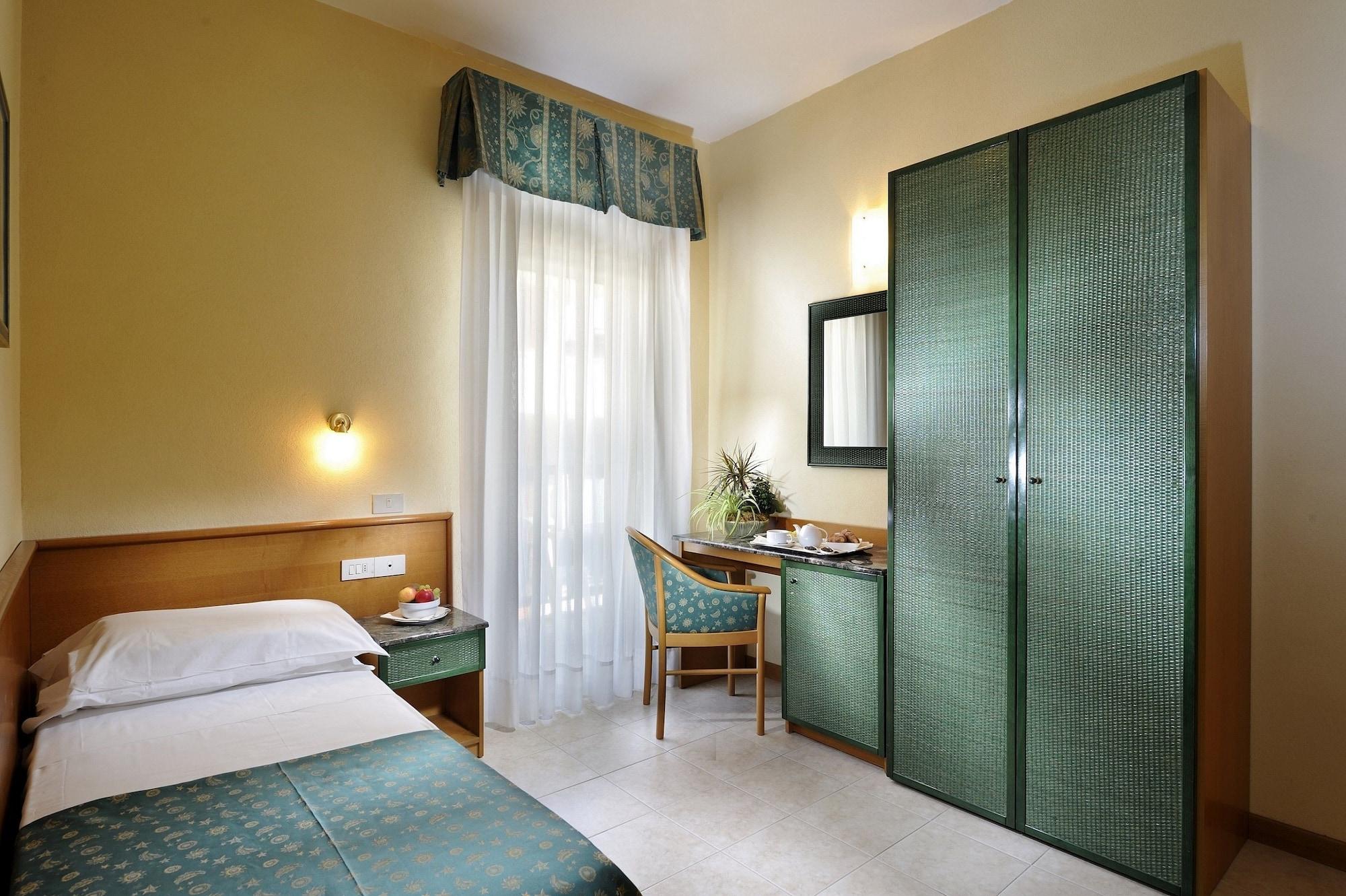 Hotel Bellevue Бибионе Экстерьер фото